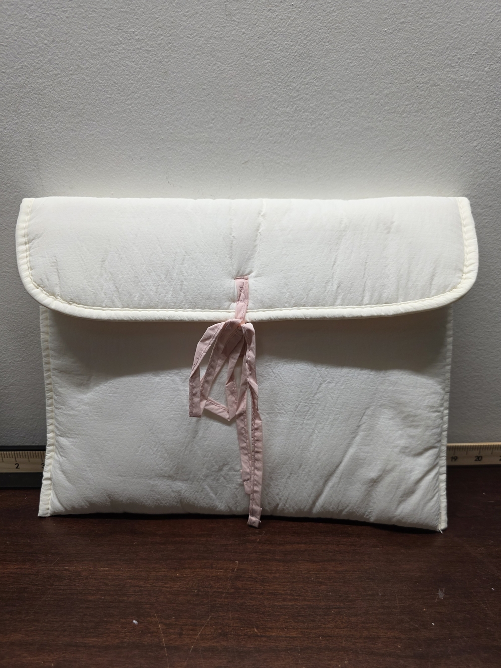 Quilted White Padded Laptop Sleeve with Pink Tie